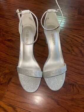 Dream Pairs Silver Glitter Ankle Strap Heels
